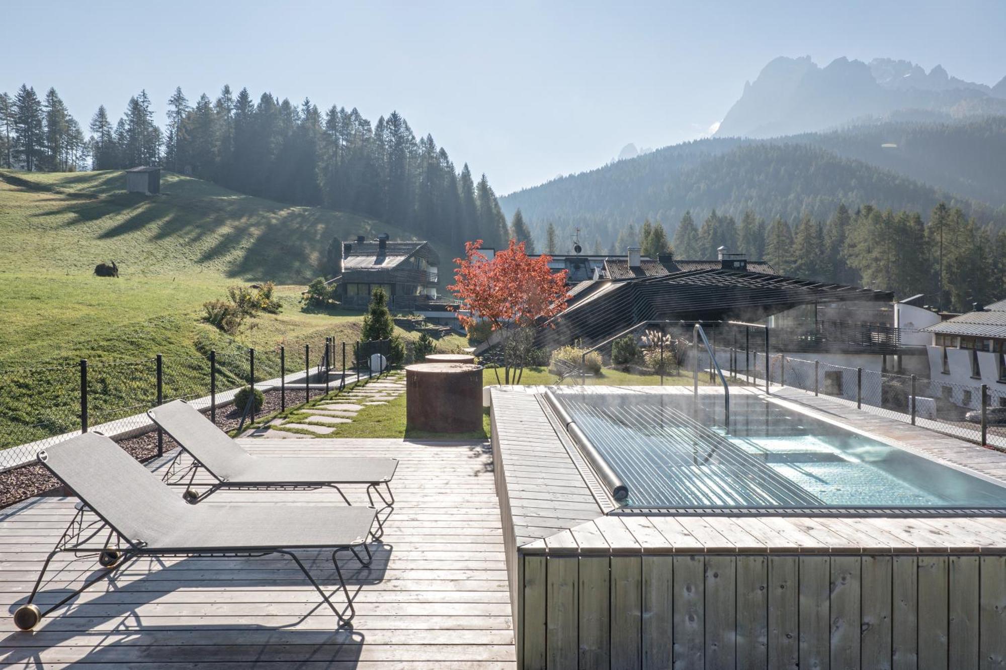 Paramount Alma Suites Sexten Bagian luar foto