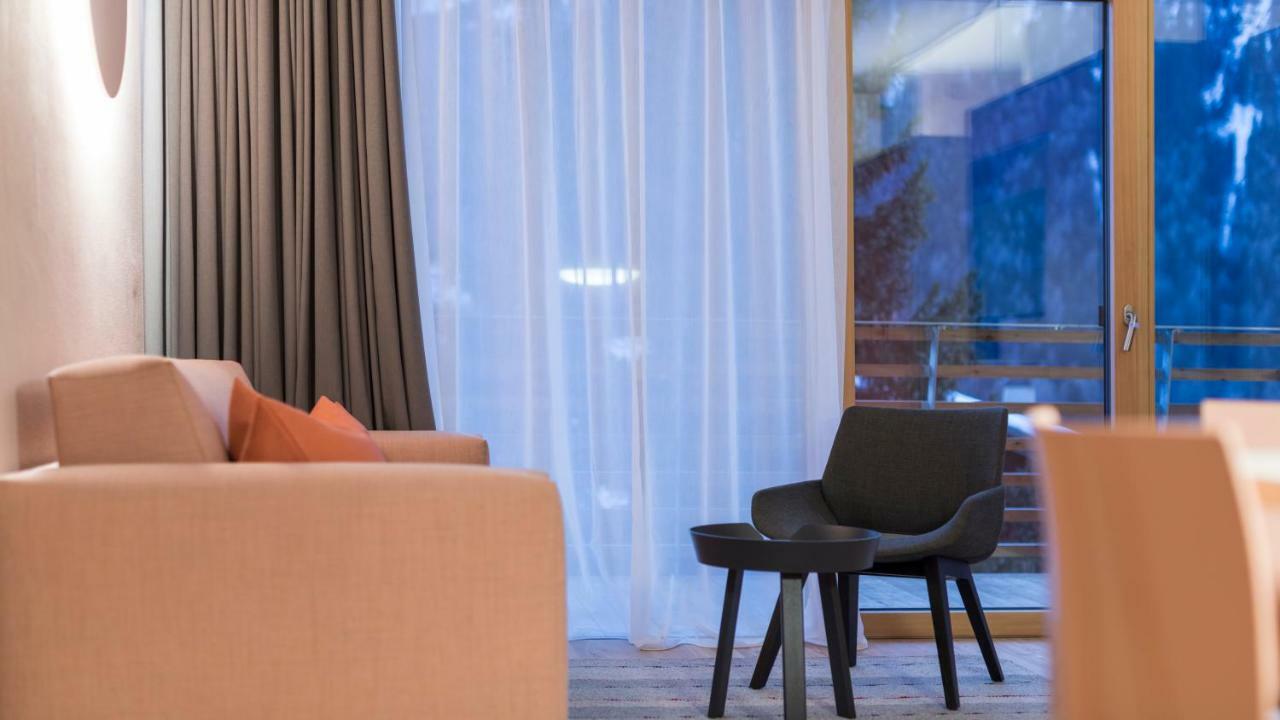 Paramount Alma Suites Sexten Bagian luar foto